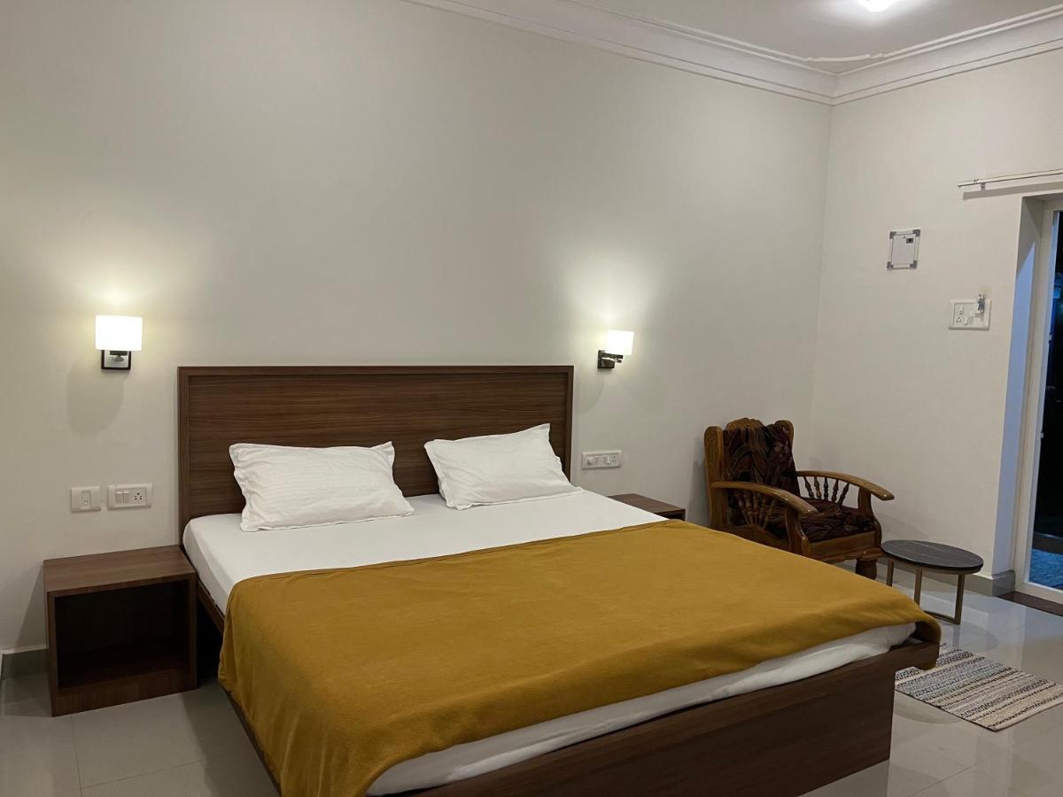 Morjim Sunset Hotel Buitenkant foto