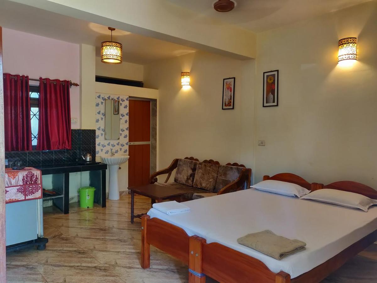 Morjim Sunset Hotel Buitenkant foto